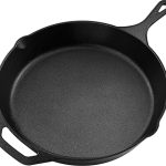 Beste gietijzeren koekenpan KICHLY Gietijzeren Koekenpan - Voorgekruide Ronde Koekenpan - Veilig Grill Kookgerei - Gelijkmatige Warmteverdeling - Stevig & Duurzaam - 12 Inch (30,5 cm) Grillpan - Zwart