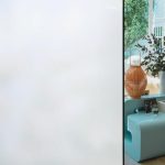Homewell Raamfolie HR++ - 60 x 300 cm - Zonwerend & Isolerend - Anti-Inkijk Privacy Folie - Statisch Melkglas voor HR++ Glas - Inclusief Rakel - Warmtewerend