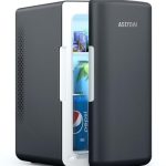 Beste mini koelkast AstroAI Mini-koelkast, 6 l, draagbaar, met koelchip, 2,58 kg, 220-240 V