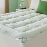 BEDLORE Matrastopper 140 x 200 cm, gewatteerd, 2-persoonsmatras van bamboe-viscose, ademend en pluizig, grote spanhoogte rekbaar tot 30 cm, Oeko-Tex gecertificeerd, groen
